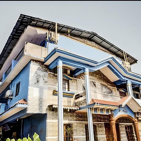 Hotel Savita Calangute Extérieur photo