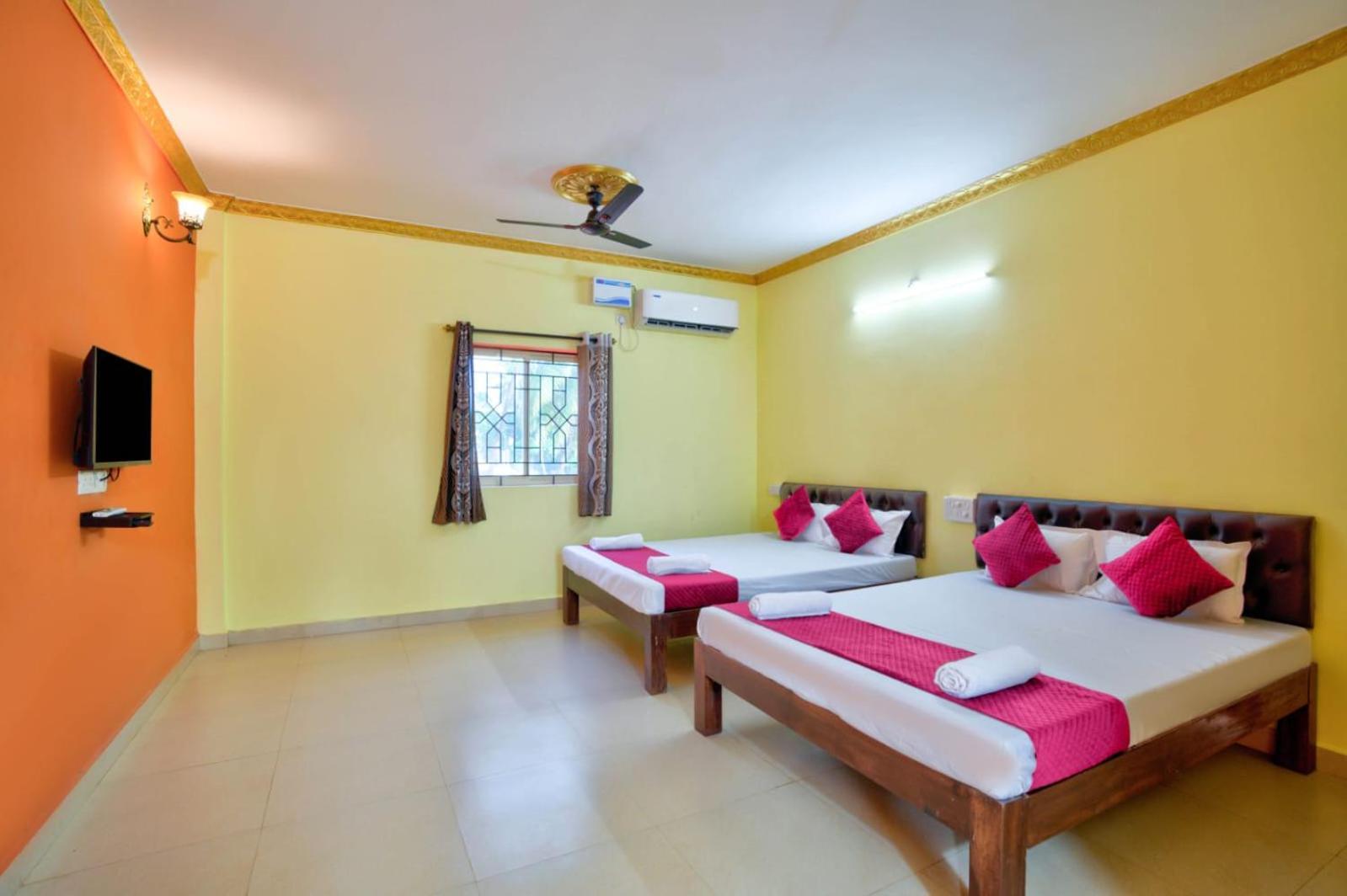 Hotel Savita Calangute Chambre photo