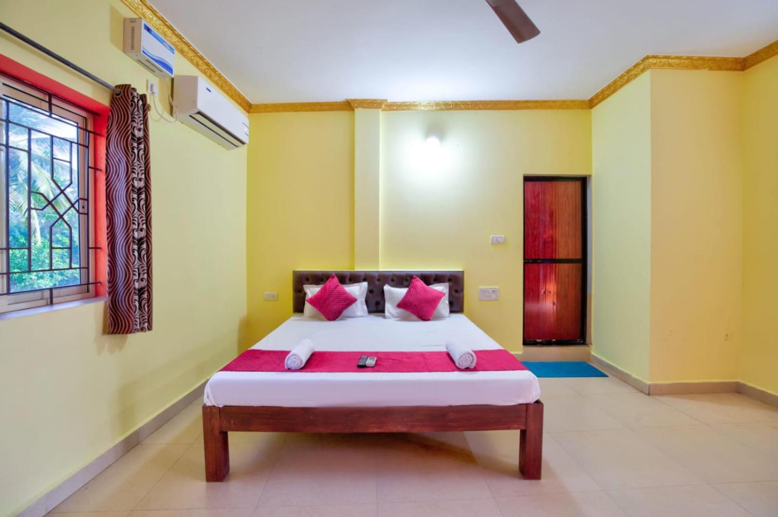 Hotel Savita Calangute Chambre photo