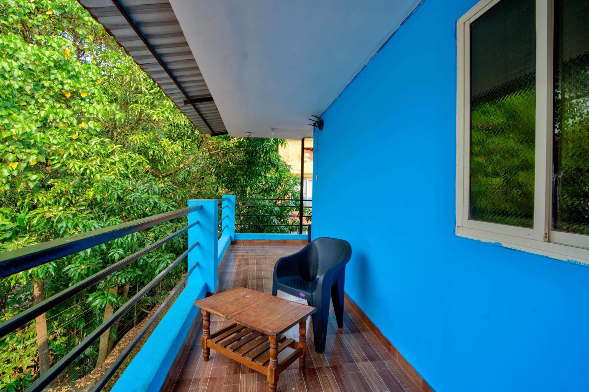 Hotel Savita Calangute Extérieur photo