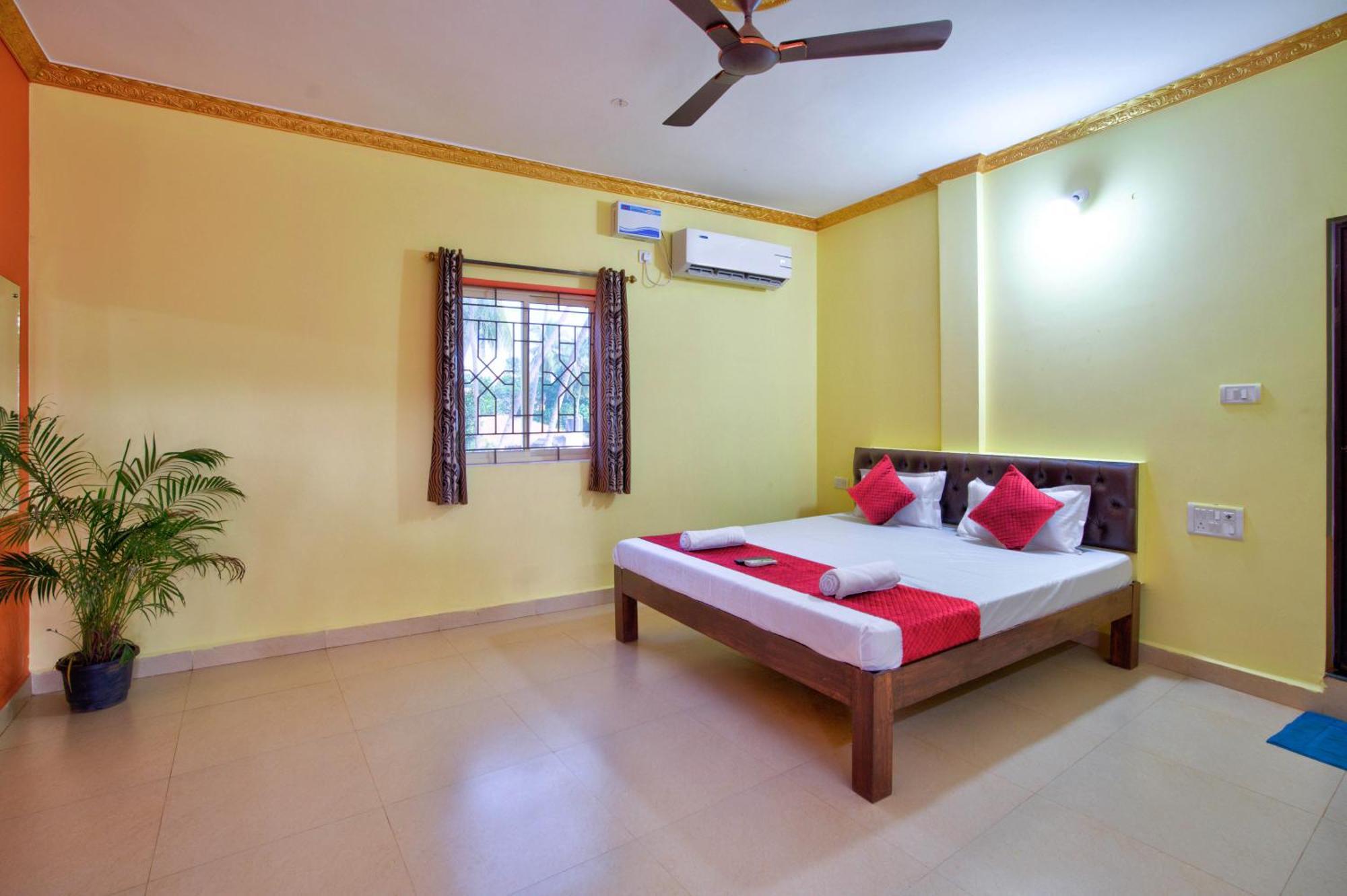 Hotel Savita Calangute Extérieur photo